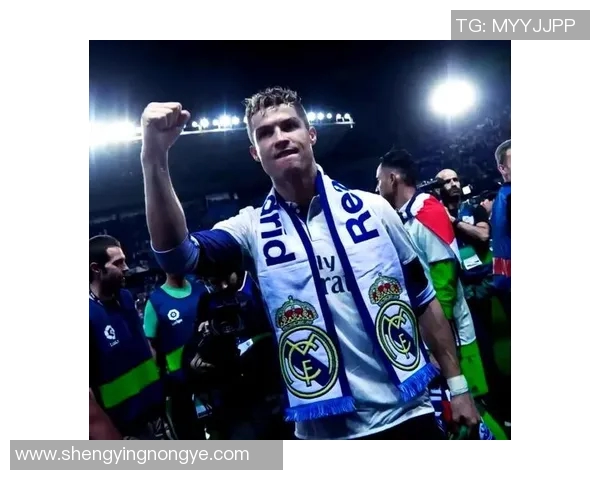 足球巨星幕后训练揭秘：私下刻苦训练如何塑造顶级球技与体能