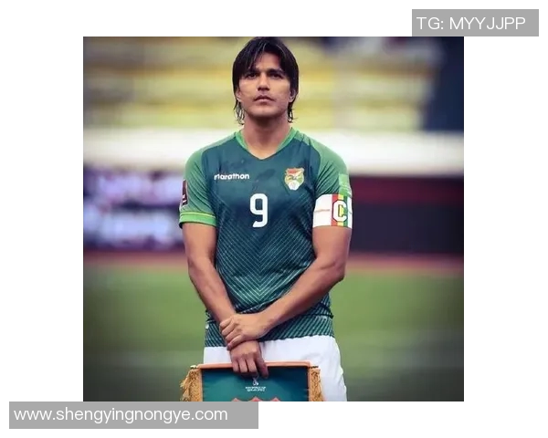 面具球星再掀绿茵风暴展现坚毅精神引领足球新传奇