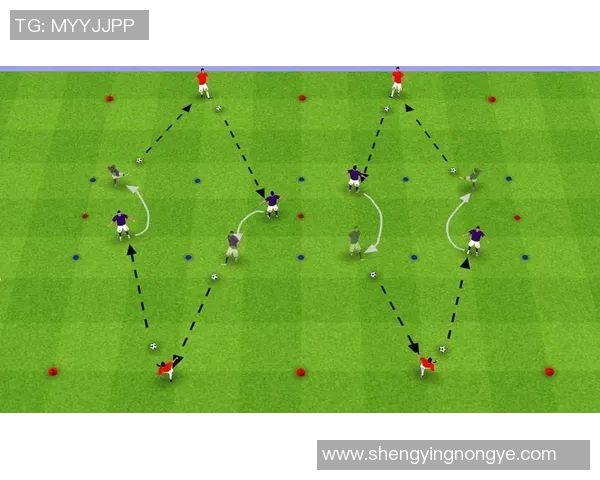 足球球星巧妙转身接球技巧解析与训练方法分享